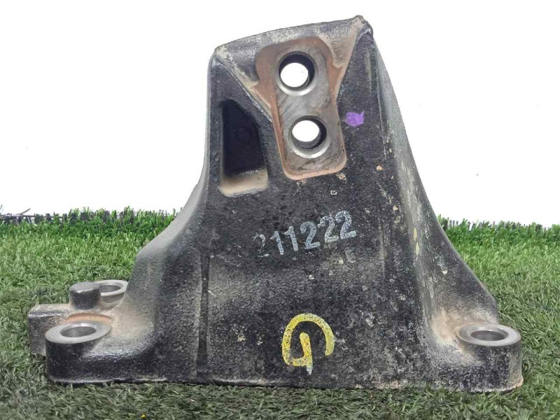 Recambio de soporte cambio para hyundai i40 cw 1.7 crdi cat referencia OEM IAM 431203D030  