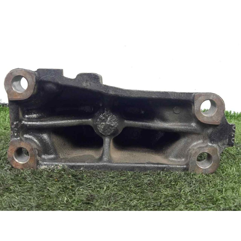 Recambio de soporte cambio para hyundai i40 cw 1.7 crdi cat referencia OEM IAM 431203D030  