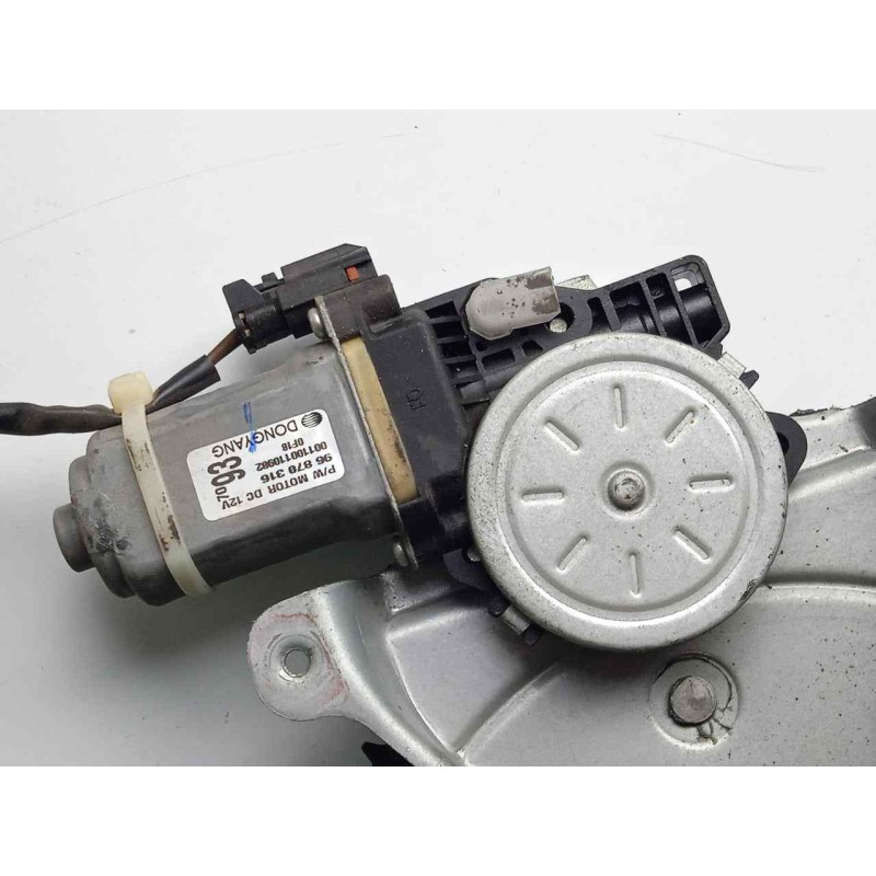 Recambio de elevalunas delantero izquierdo para chevrolet aveo 1.4 cat referencia OEM IAM  ELECTRICO 5.PUERTAS