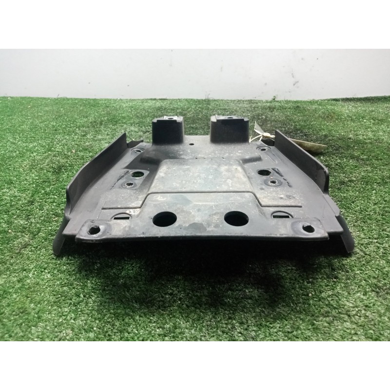 Recambio de moldura para bmw f 650 referencia OEM IAM 46622346389 R13 - 00-06 