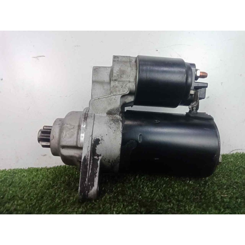 Recambio de motor arranque para volkswagen polo (9n1) 1.2 12v referencia OEM IAM 6010138 10.DIENTES 