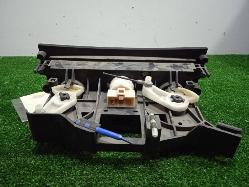 Recambio de mando calefaccion / aire acondicionado para mitsubishi space star (dg0) referencia OEM IAM MR914556-MR913598  