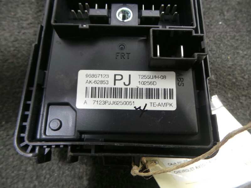 Recambio de caja reles / fusibles para chevrolet aveo 1.4 cat referencia OEM IAM 96867123PJ-AK62853-A7123PJJ6250051-10256D  TYCO