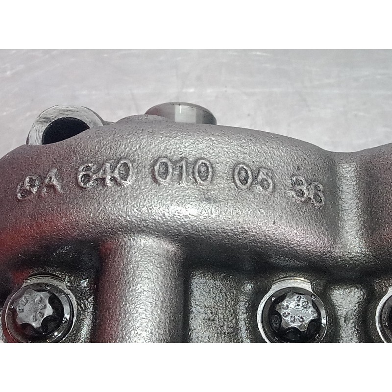 Recambio de bomba aceite para mercedes-benz clase b (w245) 2.0 cdi cat referencia OEM IAM A6400100536  