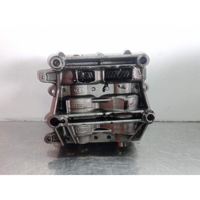 Recambio de bomba aceite para mercedes-benz clase b (w245) 2.0 cdi cat referencia OEM IAM A6400100536  