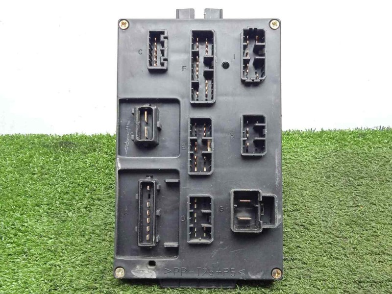 Recambio de caja reles / fusibles para iveco eurocargo (02 - 08) 5.9 d - 100 e 18 referencia OEM IAM SINREFERENCIA  