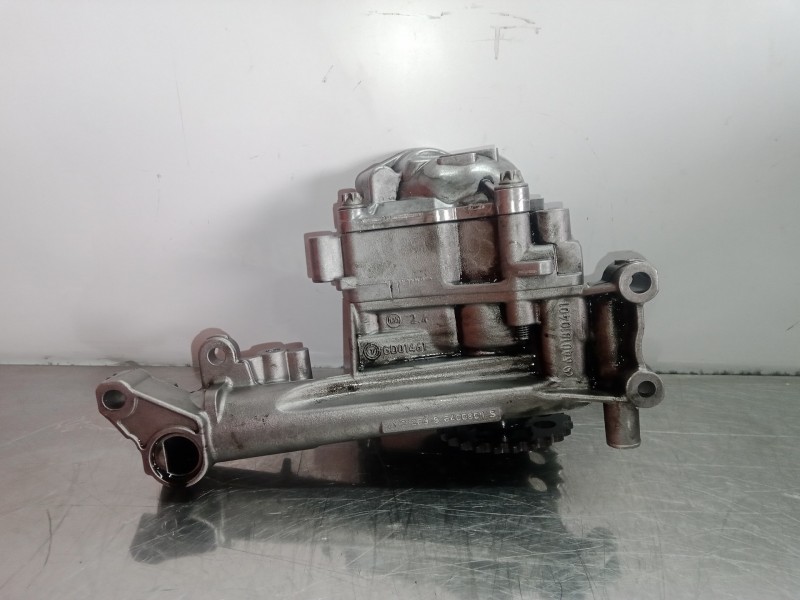 Recambio de bomba aceite para mercedes-benz clase b (w245) 2.0 cdi cat referencia OEM IAM 6401810401-GD01461  