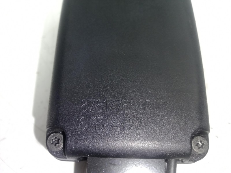 Recambio de enganche cinturon delantero derecho para renault clio iv 1.2 16v referencia OEM IAM 878177659R 2.PINES 