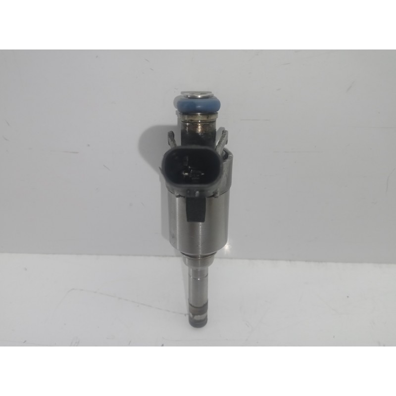 Recambio de inyector para audi a4 ber. (b8) 1.8 16v tfsi referencia OEM IAM 06J133036B  