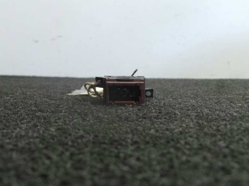 Recambio de mando elevalunas delantero derecho para renault safrane (b54) 2.0 16v referencia OEM IAM  PUERTA IZQUIERDA 