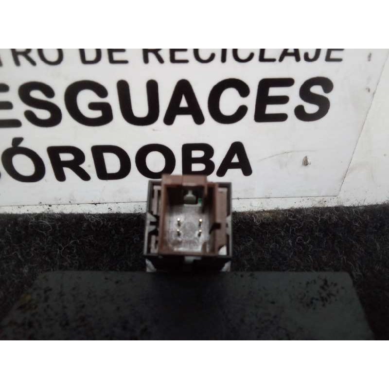 Recambio de warning para peugeot 207 1.6 hdi referencia OEM IAM 96472122KR 4.PINES 