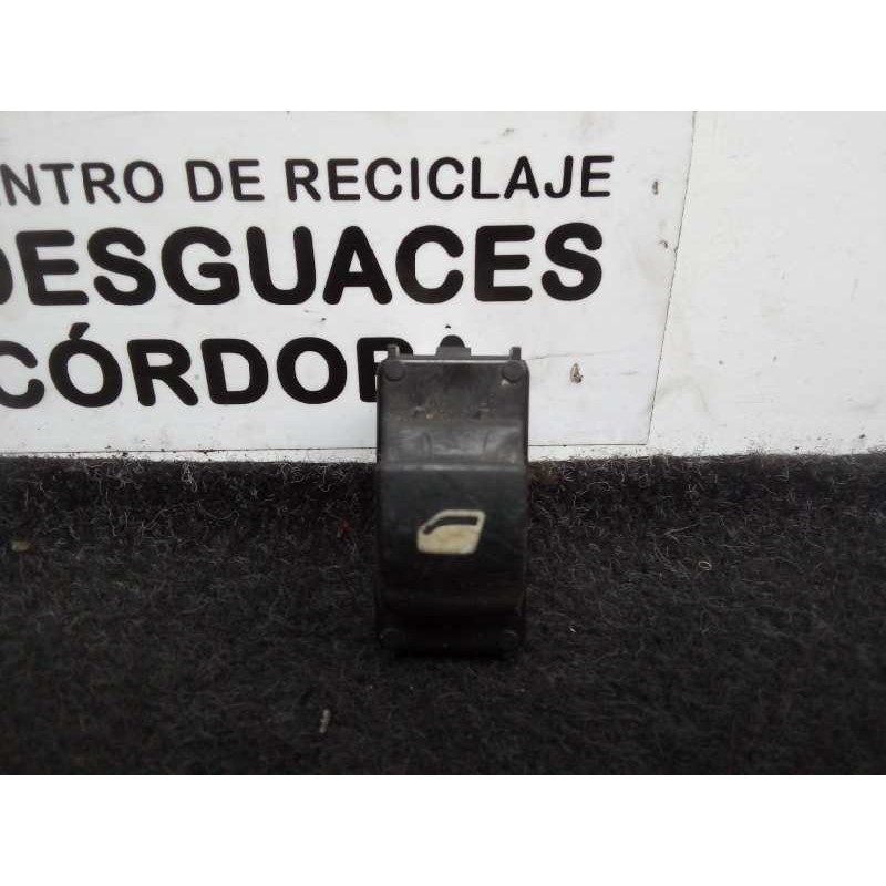 Recambio de mando elevalunas trasero derecho para peugeot 207 1.6 hdi referencia OEM IAM 96548609 4.PINES 