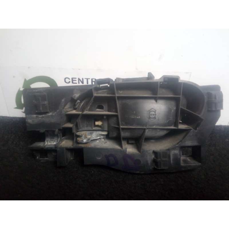 Recambio de maneta interior delantera derecha para peugeot 207 1.6 hdi referencia OEM IAM 96555516VD CROMADA 