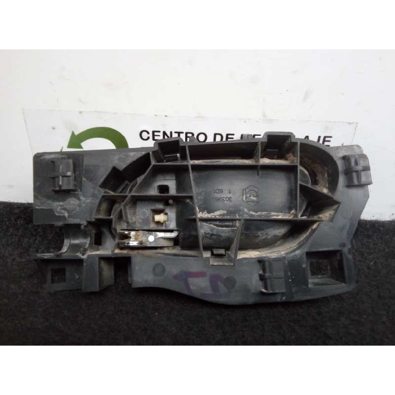 Recambio de maneta interior trasera derecha para peugeot 207 1.6 hdi referencia OEM IAM 96555516VD CROMADA 