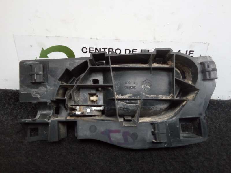 Recambio de maneta interior trasera derecha para peugeot 207 1.6 hdi referencia OEM IAM 96555516VD CROMADA 