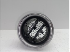 Recambio de aireador delantero derecho para renault clio iv 1.2 16v referencia OEM IAM 687605663R  