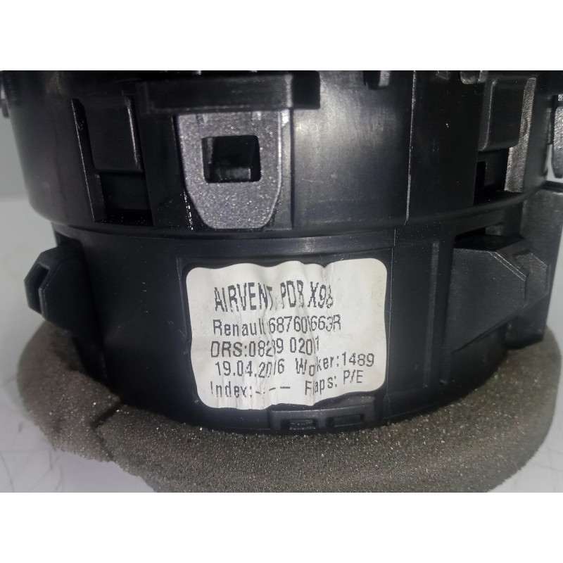 Recambio de aireador delantero derecho para renault clio iv 1.2 16v referencia OEM IAM 687605663R  