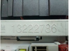 Recambio de caja reles / fusibles para opel insignia berlina 2.0 cdti referencia OEM IAM 13222786   2