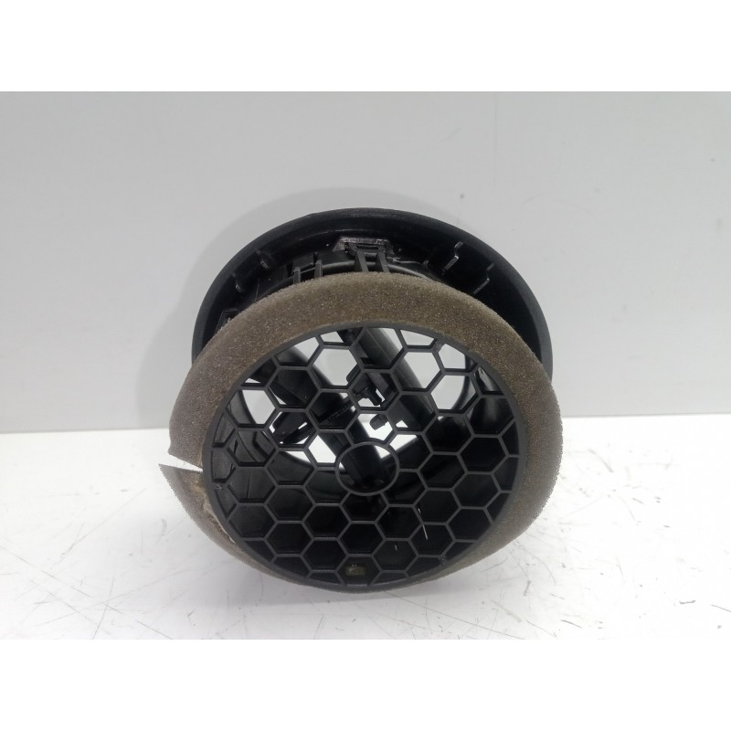 Recambio de aireador delantero derecho para renault clio iv 1.2 16v referencia OEM IAM 687605663R  