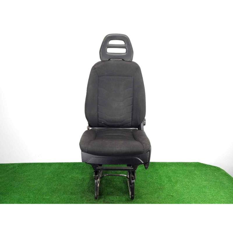 Recambio de asiento delantero izquierdo para iveco daily furgón 2.3 diesel cat referencia OEM IAM SINREFERENCIA TELA 14-19