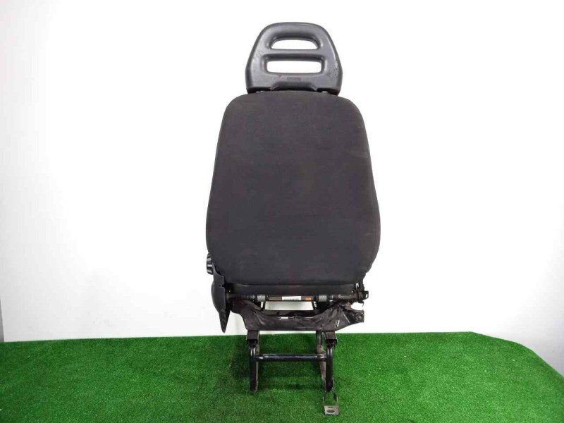 Recambio de asiento delantero izquierdo para iveco daily furgón 2.3 diesel cat referencia OEM IAM SINREFERENCIA TELA 14-19