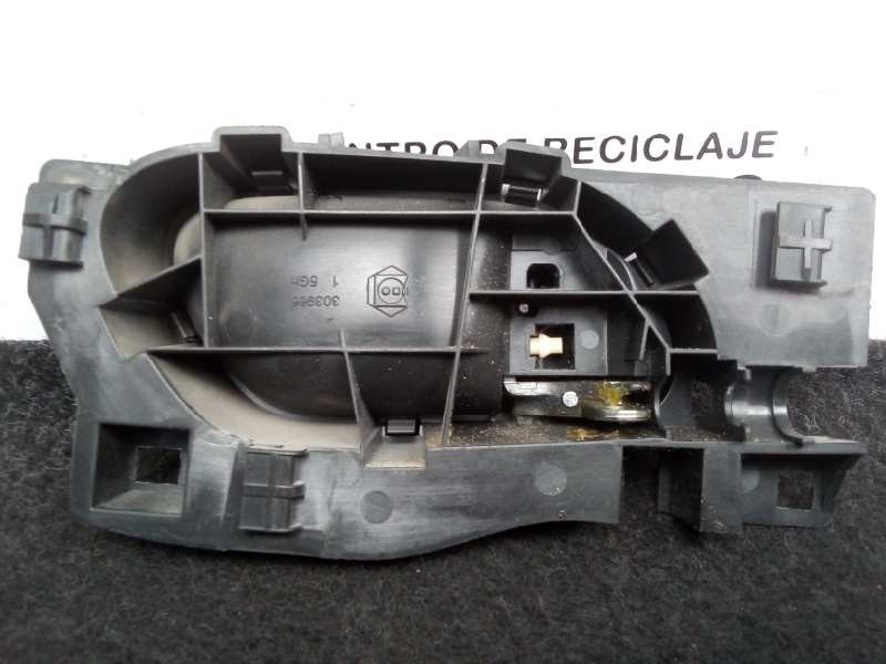 Recambio de maneta interior trasera izquierda para peugeot 207 1.6 hdi referencia OEM IAM 96555518VD CROMADA 