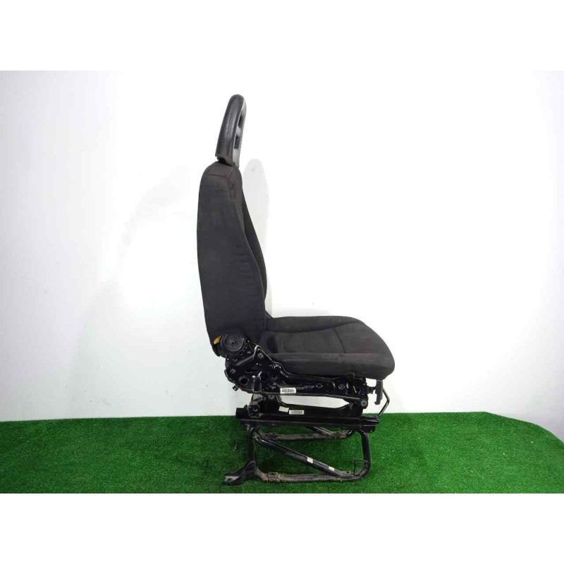 Recambio de asiento delantero izquierdo para iveco daily furgón 2.3 diesel cat referencia OEM IAM SINREFERENCIA TELA 14-19