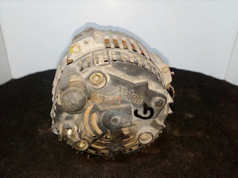 Recambio de alternador para peugeot 309 1.4 referencia OEM IAM 2541767B 2 PATILLAS CL8