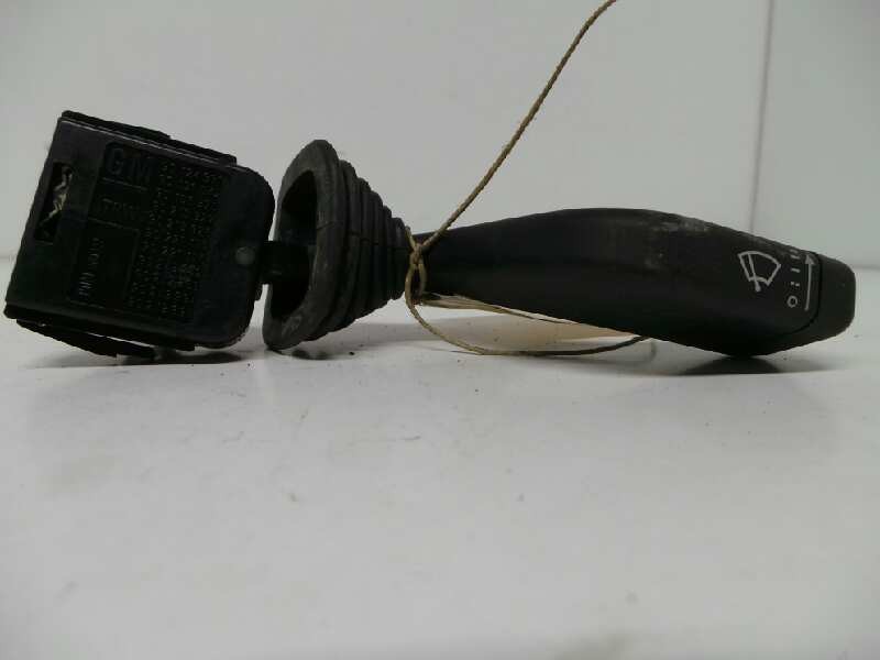 Recambio de mando limpia para opel astra f berlina referencia OEM IAM 90124931 90191942 90196376