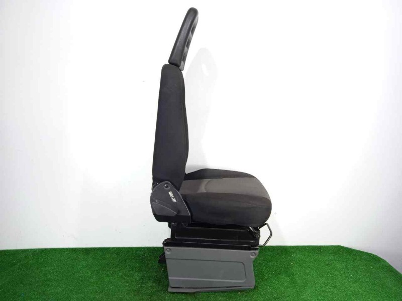 Recambio de asiento delantero derecho para iveco daily furgón 2.3 diesel referencia OEM IAM SINREFERENCIA  14-19