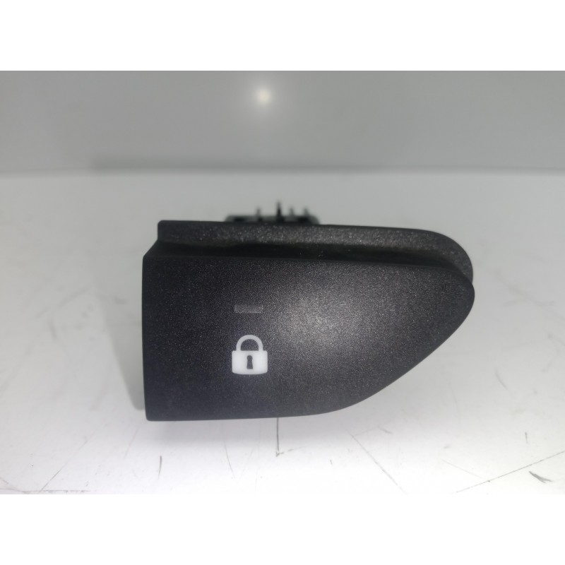 Recambio de interruptor para renault clio iv 1.2 16v referencia OEM IAM 252103678R BLOQUEO PUERTAS 5.PINES