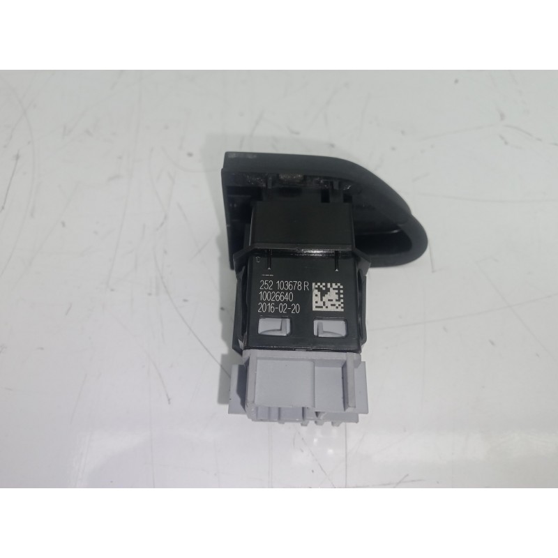 Recambio de interruptor para renault clio iv 1.2 16v referencia OEM IAM 252103678R BLOQUEO PUERTAS 5.PINES
