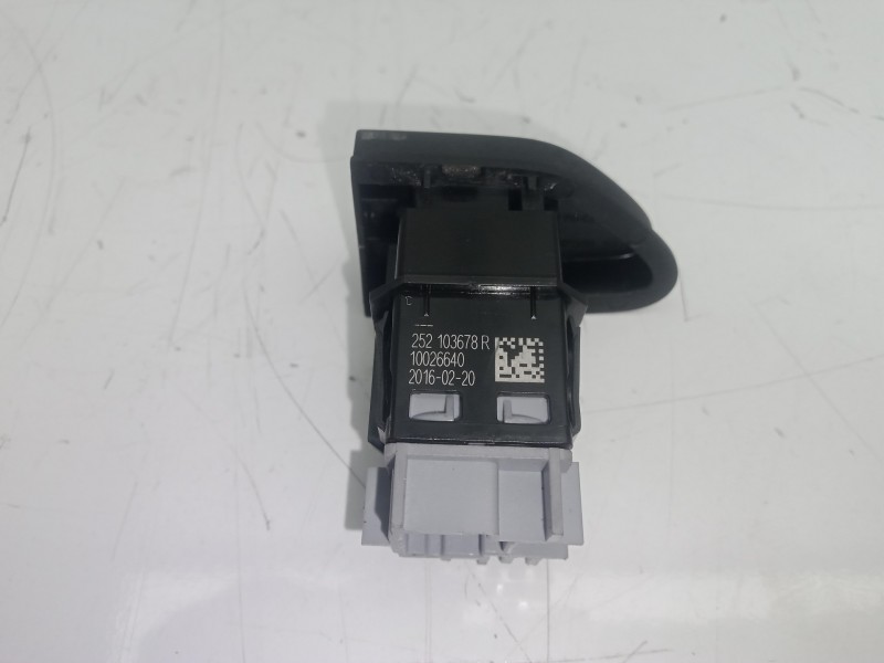 Recambio de interruptor para renault clio iv 1.2 16v referencia OEM IAM 252103678R BLOQUEO PUERTAS 5.PINES