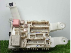 Recambio de caja reles / fusibles para toyota auris 1.4 turbodiesel cat referencia OEM IAM 02117L08-8273002150A-302757J21  