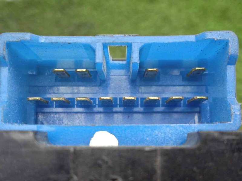 Recambio de mando elevalunas delantero izquierdo para daewoo leganza 2.0 cat referencia OEM IAM 621W01620 4.BOTONES 
