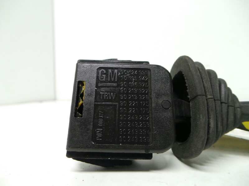 Recambio de mando limpia para opel corsa b referencia OEM IAM 90124931-90213327-90213328-90221175-90221176-90243252  