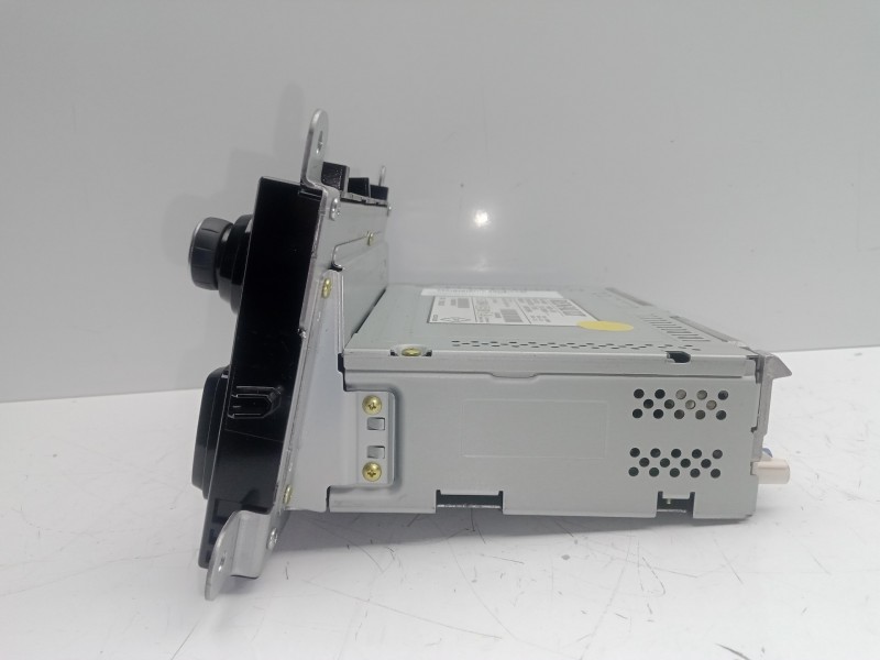 Recambio de sistema audio / radio cd para renault clio iv 1.2 16v referencia OEM IAM 281155564R  