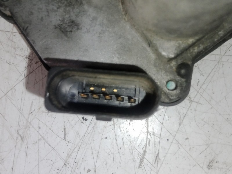 Recambio de caja mariposa para volkswagen crafter caja cerrada 2.5 tdi dpf referencia OEM IAM 076128063A  