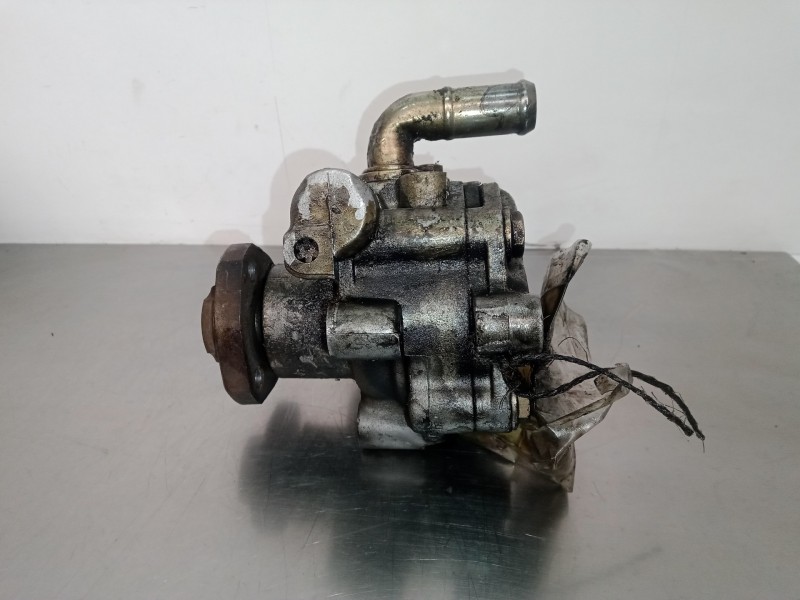 Recambio de bomba direccion para volkswagen golf iv berlina (1j1) 1.6 referencia OEM IAM 1J0422154B KYB 