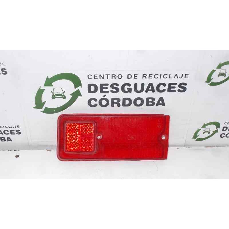 Recambio de piloto trasero derecho para seat 127 0.9 referencia OEM IAM  72-77 ROJO - SOLO TULIPA