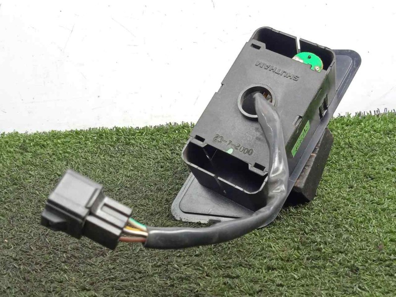 Recambio de mando elevalunas trasero derecho para tata safari 1.9 d turbo 4x4 87 cv referencia OEM IAM   