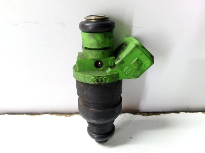 Recambio de inyector para audi a6 berlina (4b2) 2.4 v6 30v referencia OEM IAM 078133551BB  