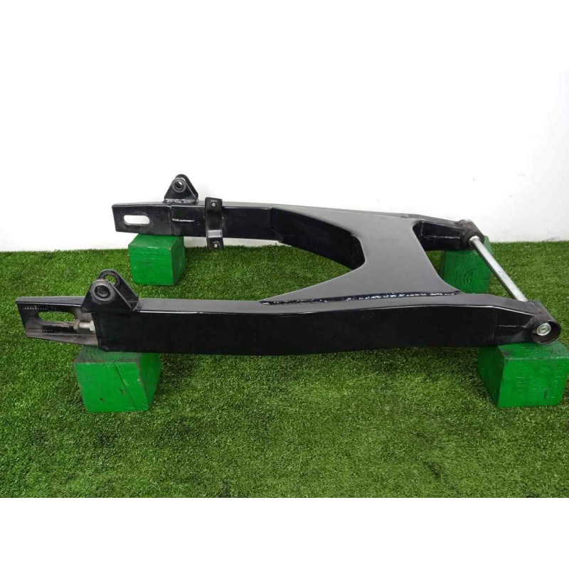 Recambio de basculante para hyosung st 700i referencia OEM IAM 61100HP9503120-64711HP9500  