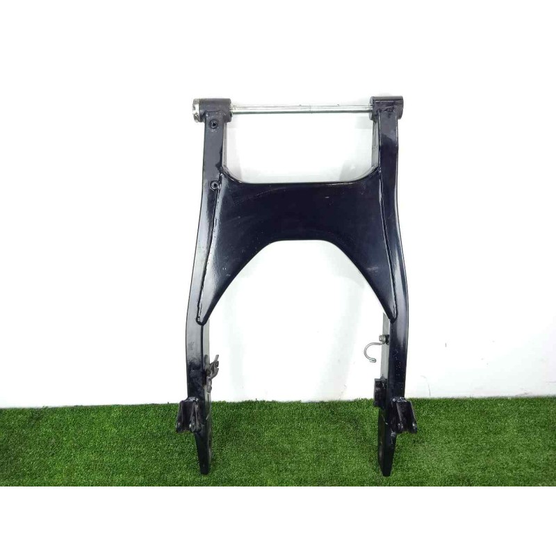 Recambio de basculante para hyosung st 700i referencia OEM IAM 61100HP9503120-64711HP9500  