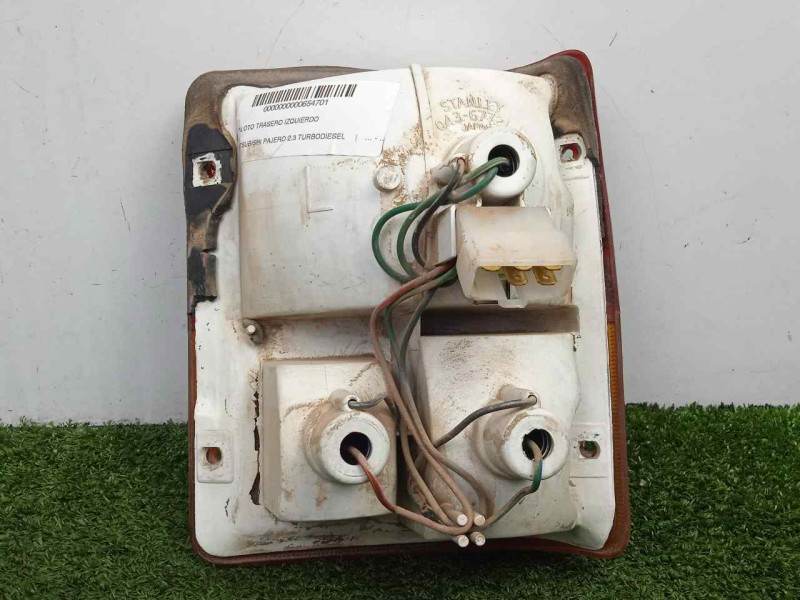 Recambio de piloto trasero izquierdo para mitsubishi pajero 2.3 turbodiesel referencia OEM IAM SINREFERENCIA  