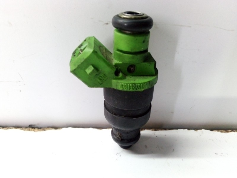 Recambio de inyector para audi a6 berlina (4b2) 2.4 v6 30v referencia OEM IAM 078133551BB  