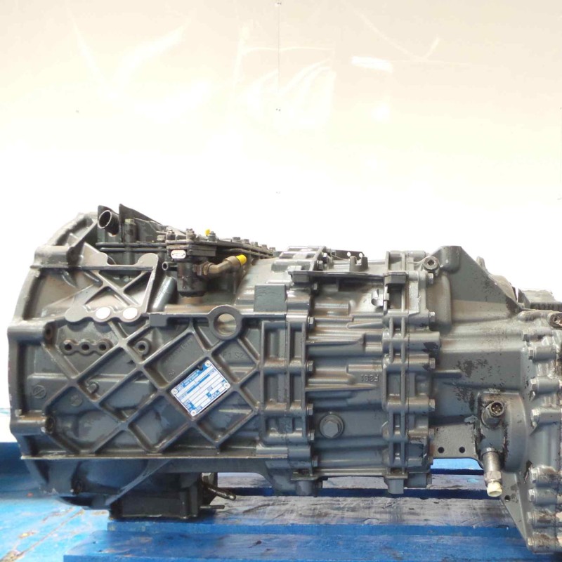 Recambio de caja cambios para renault ( truck ) 420.18t 4x2 11116 c.c dci referencia OEM IAM 12AS2301IT-1327040068-5010545885 SE