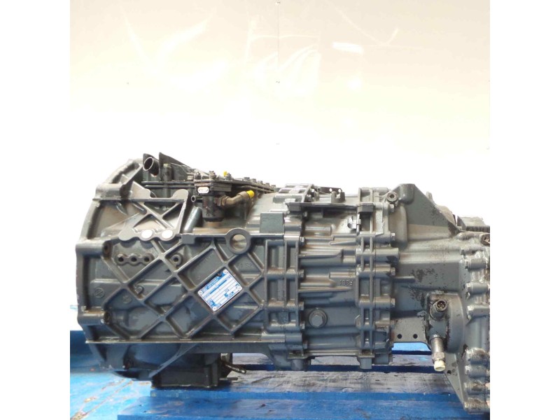 Recambio de caja cambios para renault ( truck ) 420.18t 4x2 11116 c.c dci referencia OEM IAM 12AS2301IT-1327040068-5010545885 SE