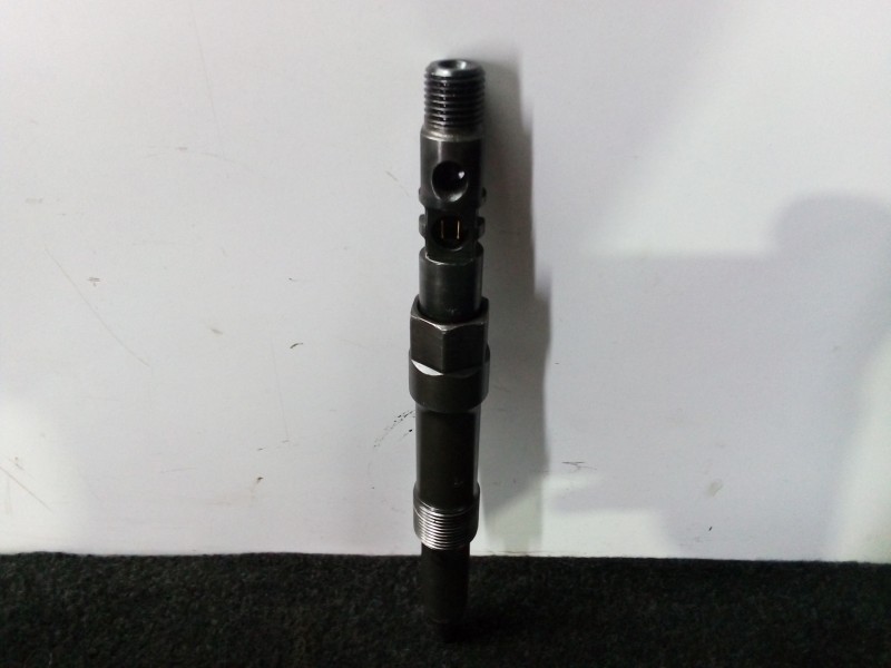 Recambio de inyector para ford mondeo berlina (ge) 2.0 tdci cat referencia OEM IAM 0606KX19F43  