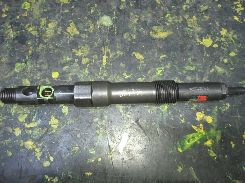 Recambio de inyector para ford mondeo berlina (ge) 2.0 tdci cat referencia OEM IAM 0606KX19F43  